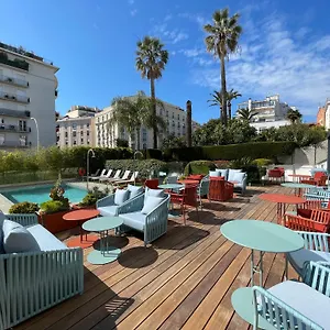 4* Отель Le Canberra